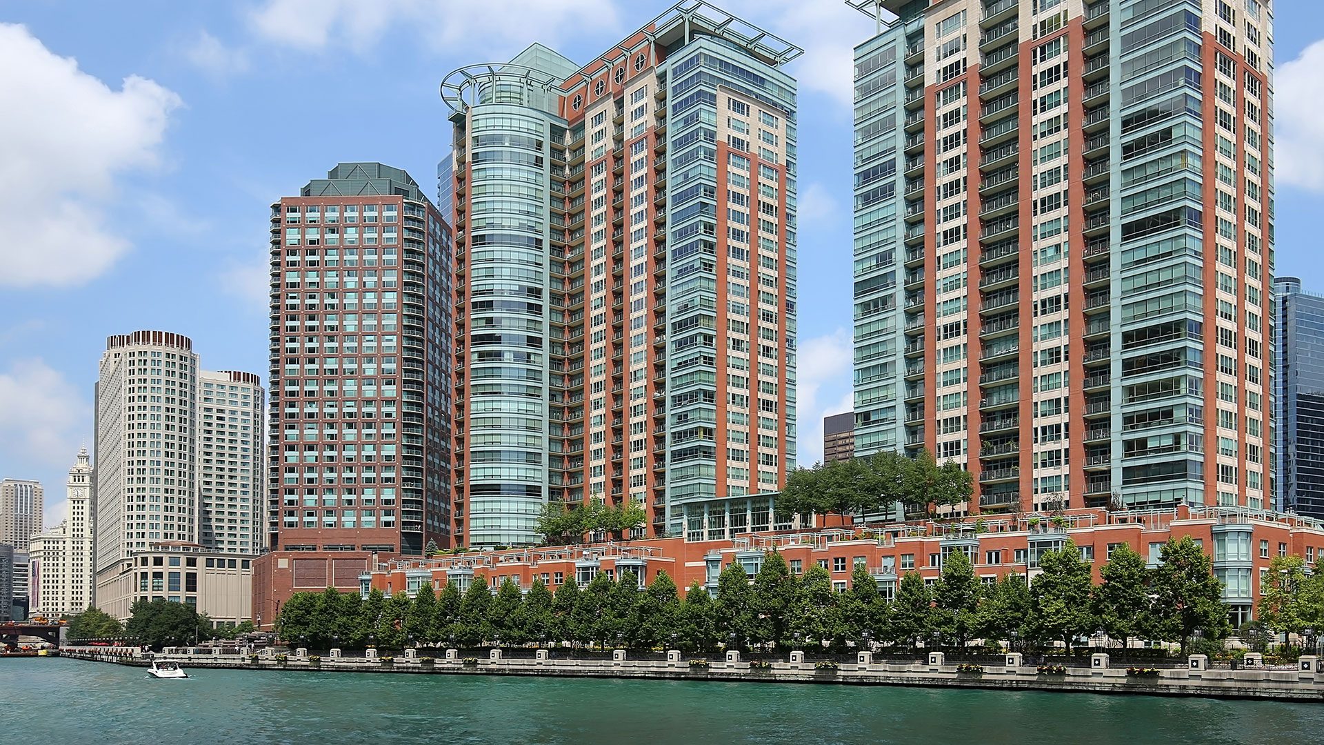 High-rise Apartments in Chicago